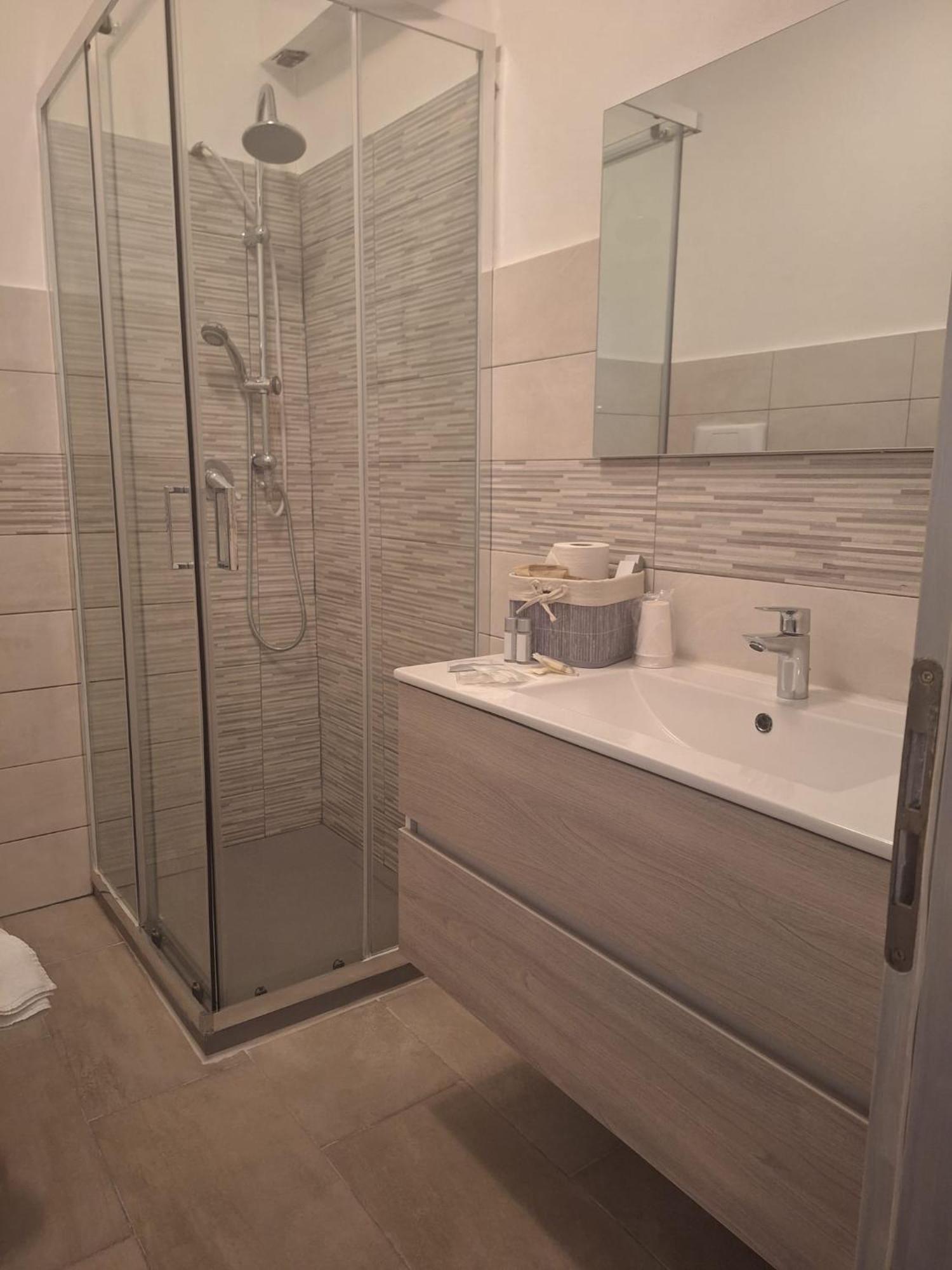 ריולו טרמה Hotel Antico Borgo מראה חיצוני תמונה