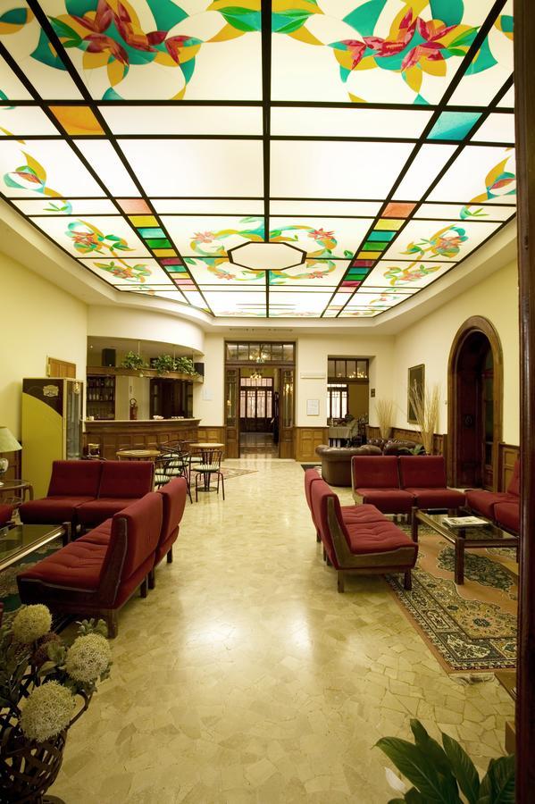 ריולו טרמה Hotel Antico Borgo מראה חיצוני תמונה