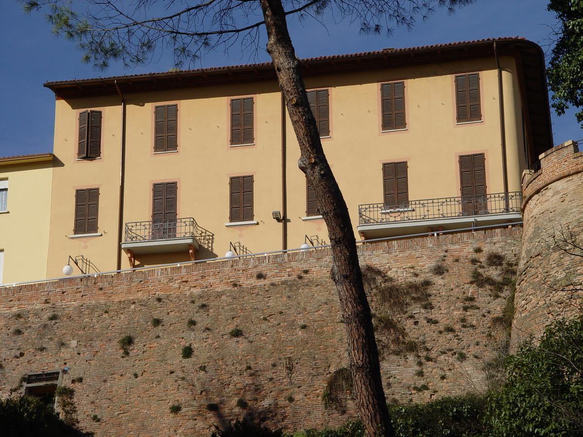 ריולו טרמה Hotel Antico Borgo מראה חיצוני תמונה