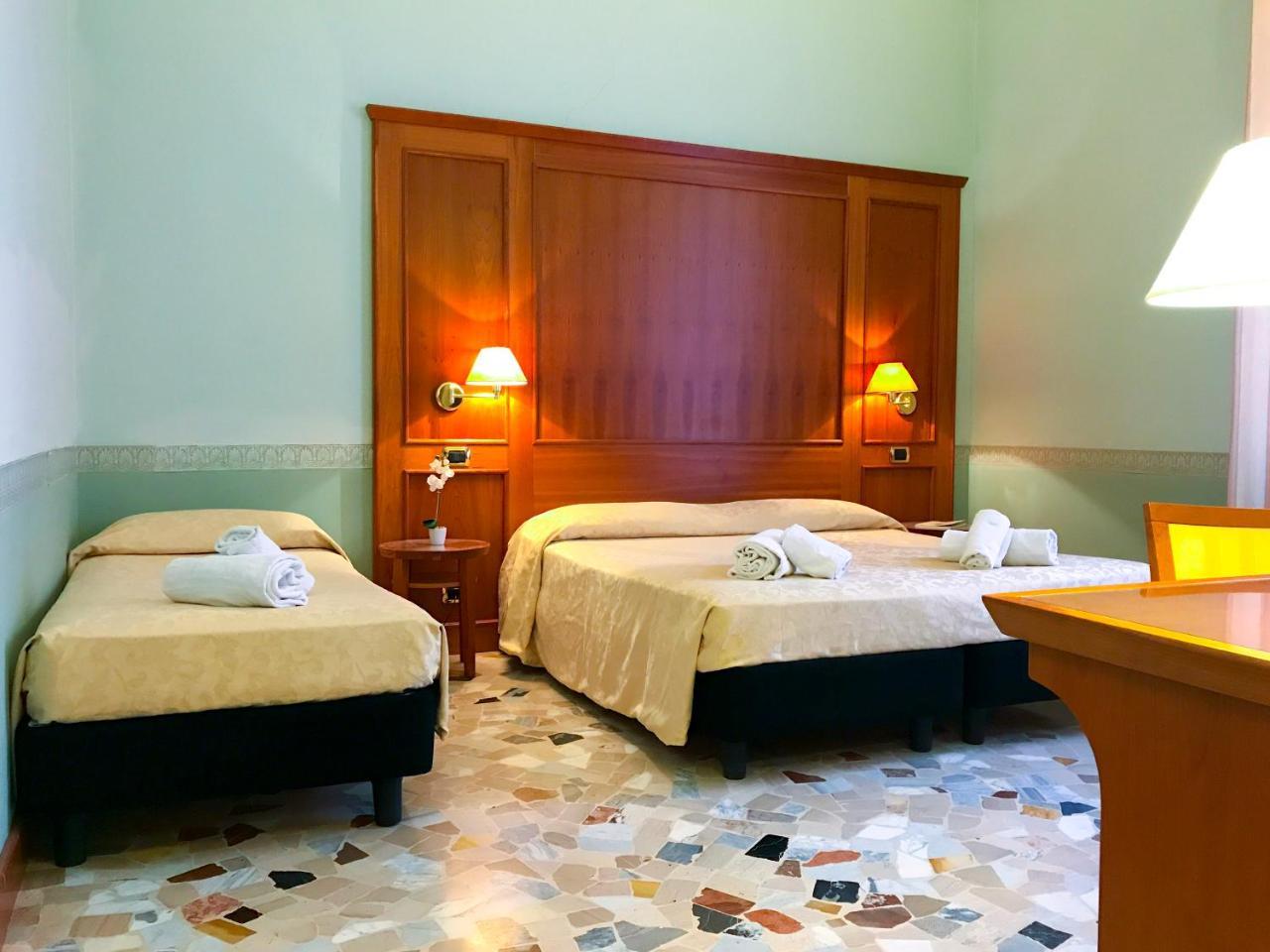 ריולו טרמה Hotel Antico Borgo מראה חיצוני תמונה