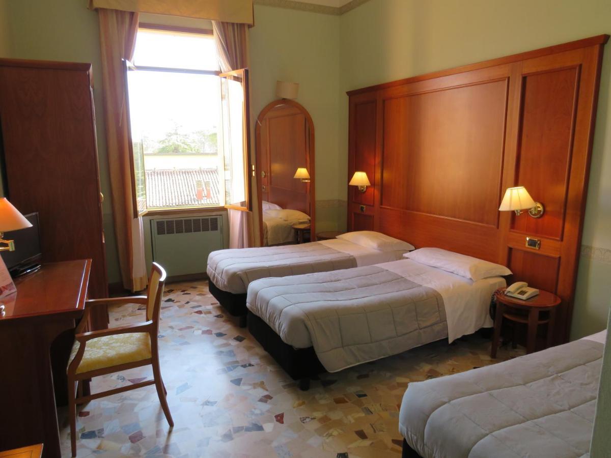 ריולו טרמה Hotel Antico Borgo מראה חיצוני תמונה