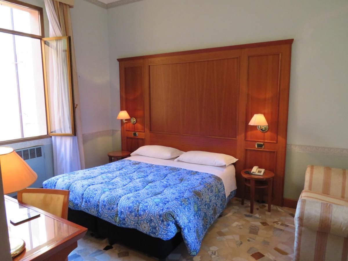 ריולו טרמה Hotel Antico Borgo מראה חיצוני תמונה